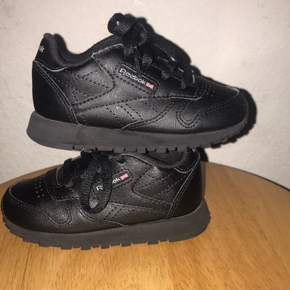 Kids Reebok Classics - Picture 2 of 3